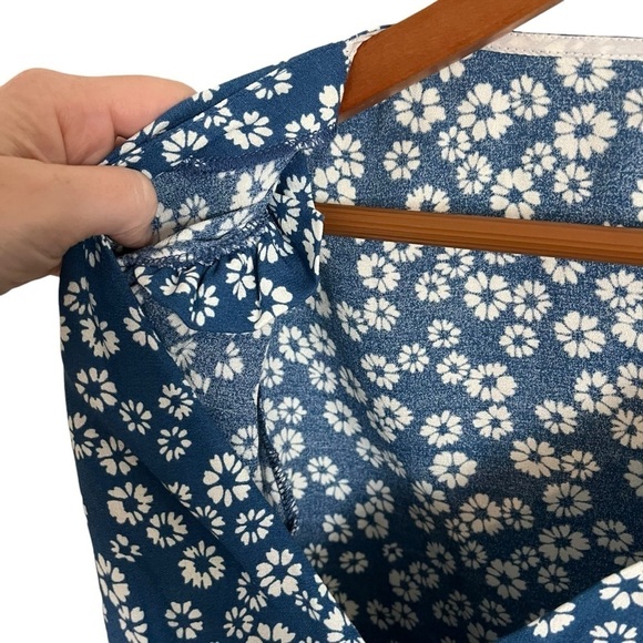 REFORMATION Nell Button Down Puff Sleeve Floral Blouse Top - Picture 8 of 11